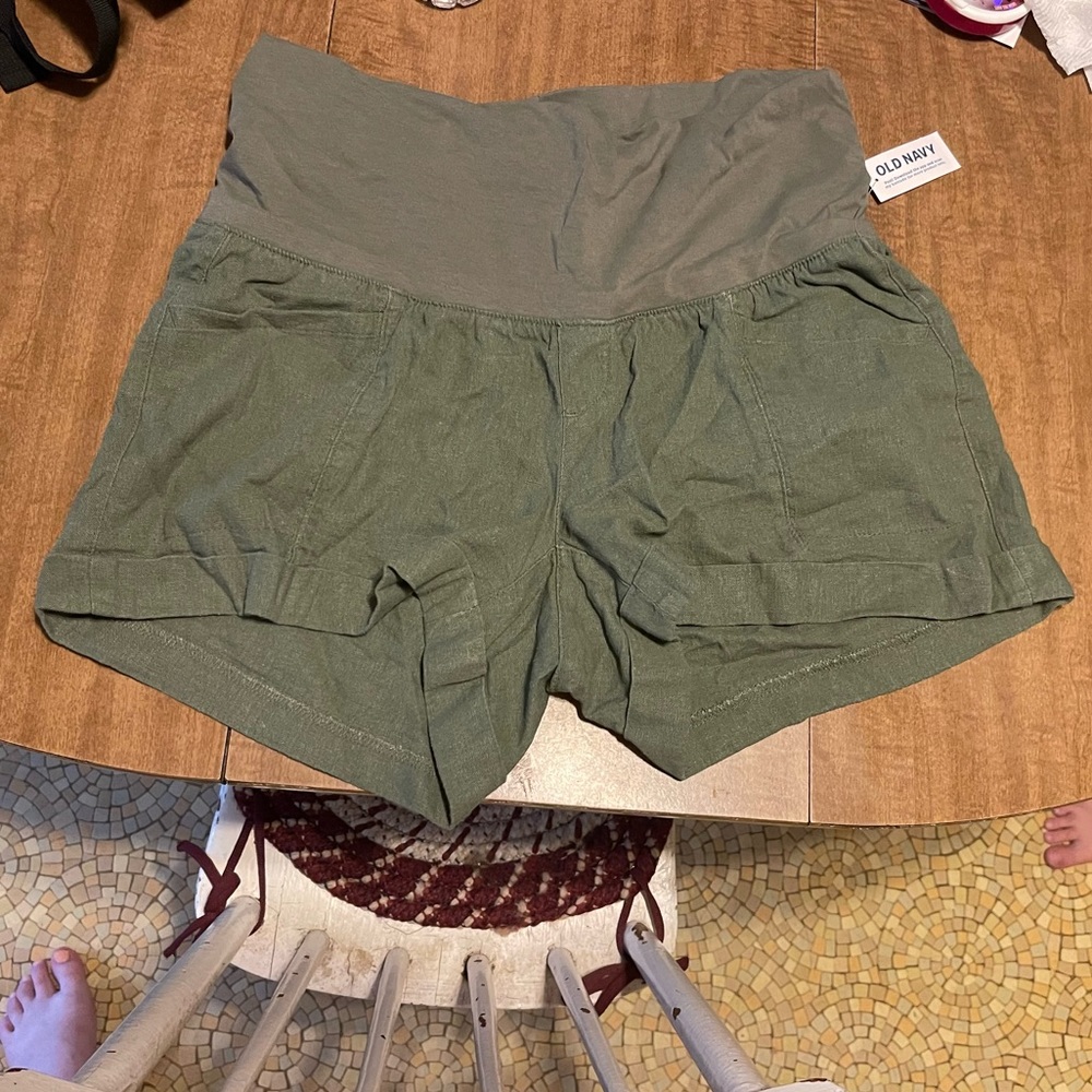 Old Navy Maternity Shorts